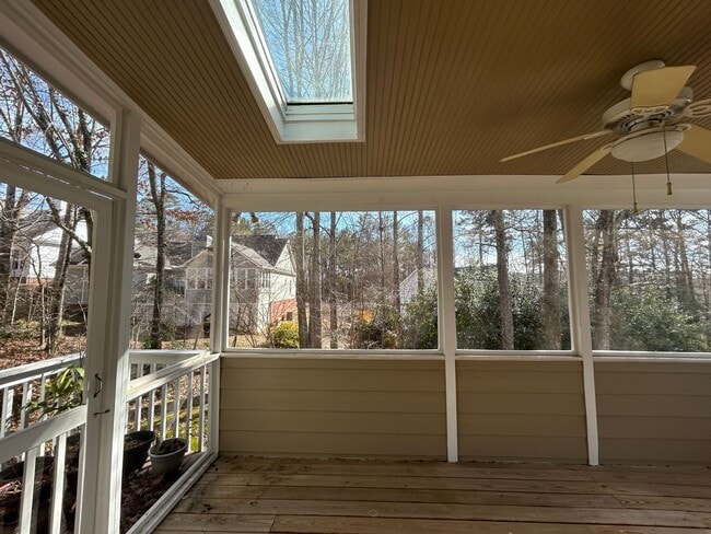 Building Photo - **ASK HOW YOU CAN MOVE IN WITH NO SECURITY DEPOSIT**111 Hanbury Lane - 4 BD, 2.5 BA Home in the A...