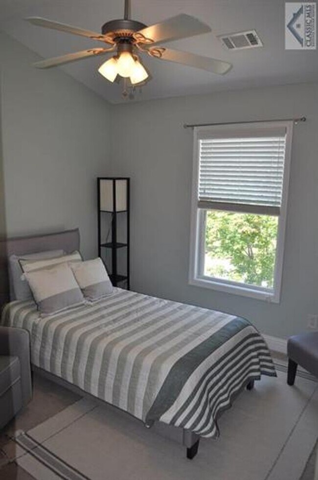 Building Photo - 259 Oconee River Cir