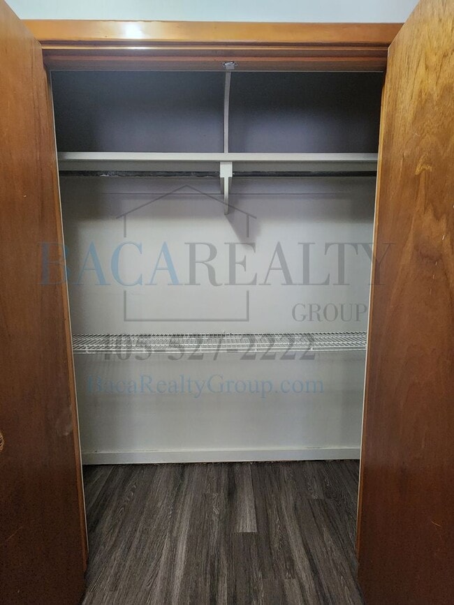 Building Photo - 1BR 1BA Apartment off of Main St, Purcell