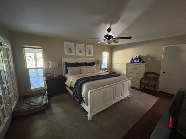 Building Photo - Stockdale Country Club 3 Bedroom Home with Paid Solar, Sunroom, RV Parking, and Ample Storage