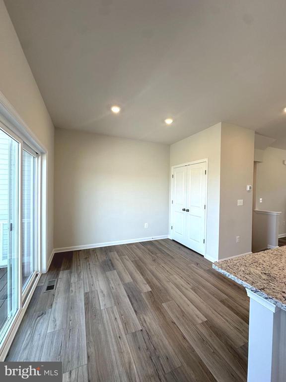 Building Photo - 439 Seeback Dr