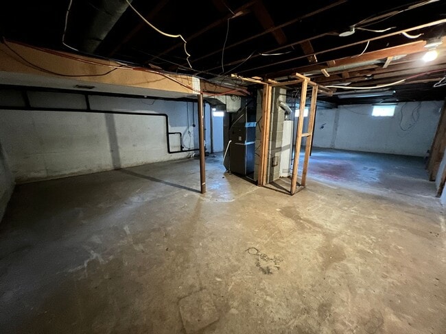 Building Photo - 7601 Ruskin Way