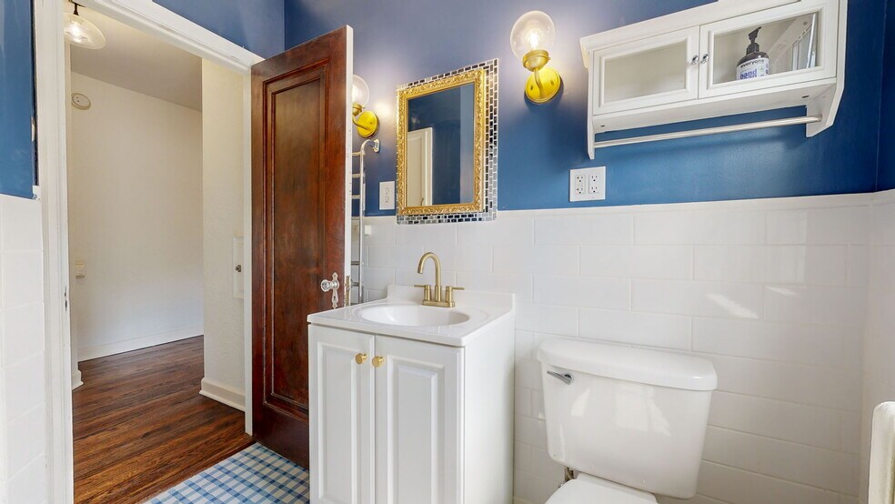 Building Photo - 4017 DuPont Ave S