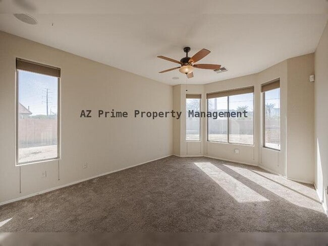 Building Photo - 2419 W Darrow St