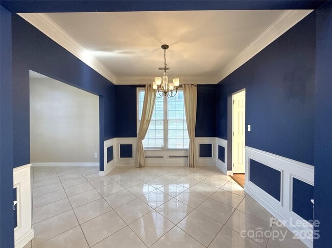 Building Photo - 1928 Dearmon Dr