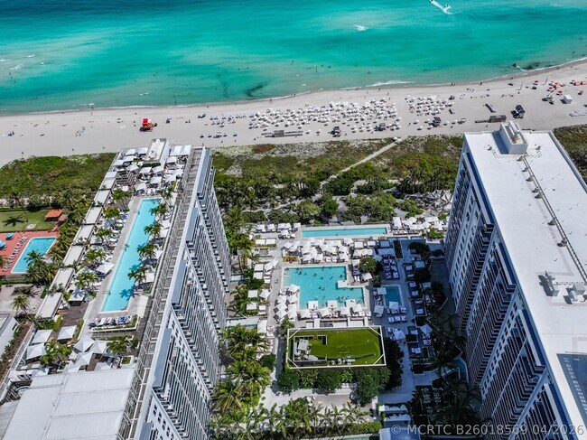 Building Photo - 2301 Collins Ave