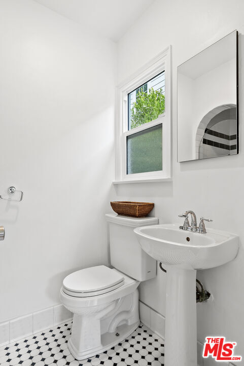 Building Photo - 3956 Alcove Ave