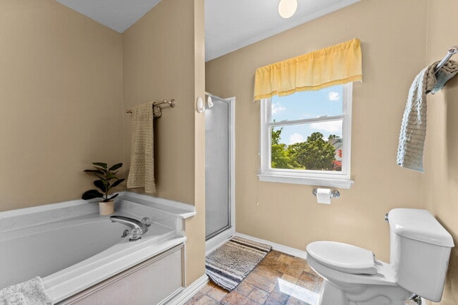 Building Photo - 4141 Crystal Creek Dr