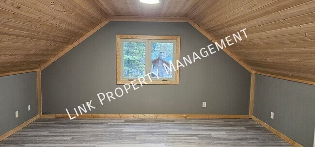 Building Photo - 7701 Elizabeth Way Dr