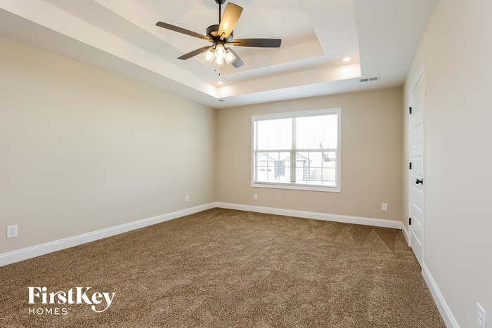 Building Photo - 715 Banister Dr