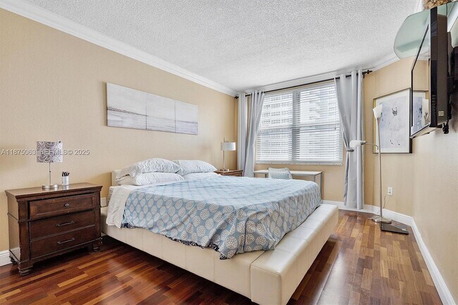 Building Photo - 1980 S Ocean Dr