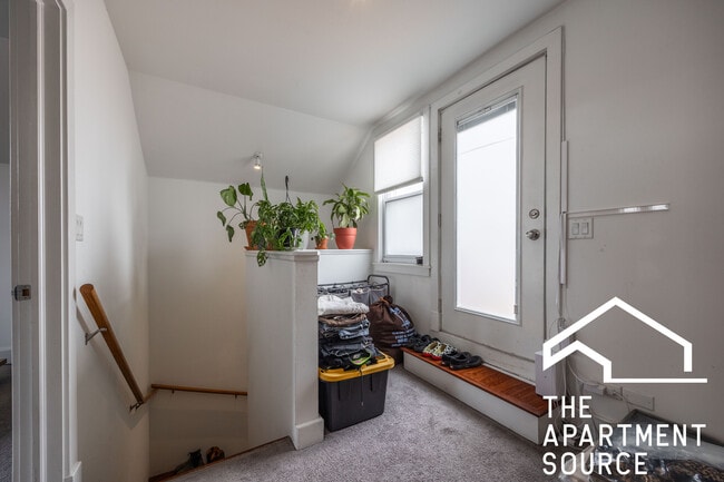 Building Photo - 1657 S Throop St