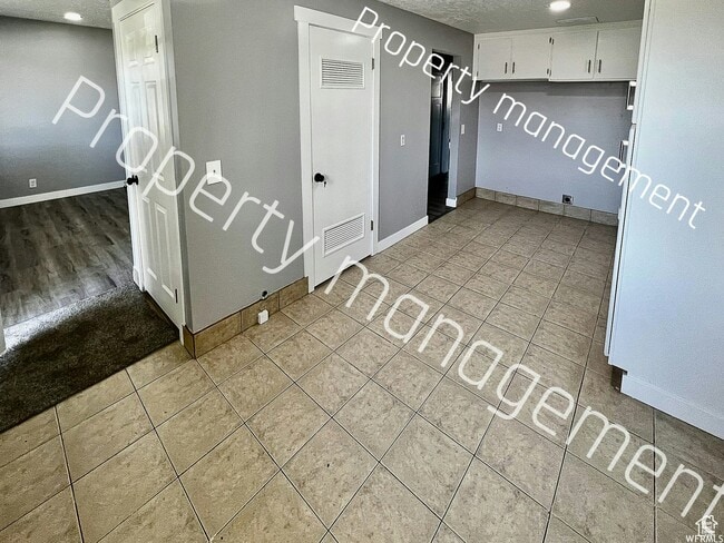 Building Photo - 202 W 2050 N