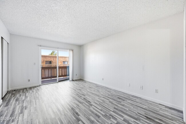 Building Photo - 12231 N 21st Ave