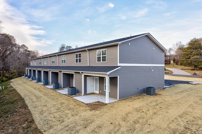 Building Photo - 444 E Norton Rd