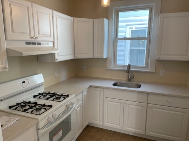 Building Photo - 31 Blakeley Pl