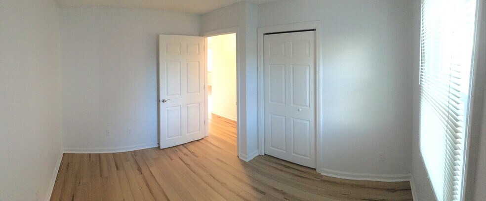 Building Photo - 450 Somerset Ave