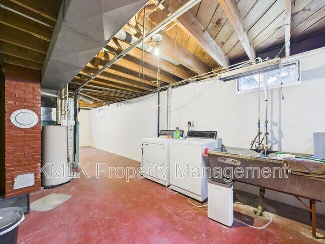 Building Photo - 2667 11th St