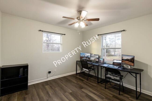 Building Photo - 2290 Malibu Dr SE