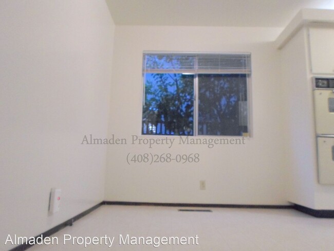 Building Photo - 4 br, 2 bath House - 5358 Pecan Blossom Drive