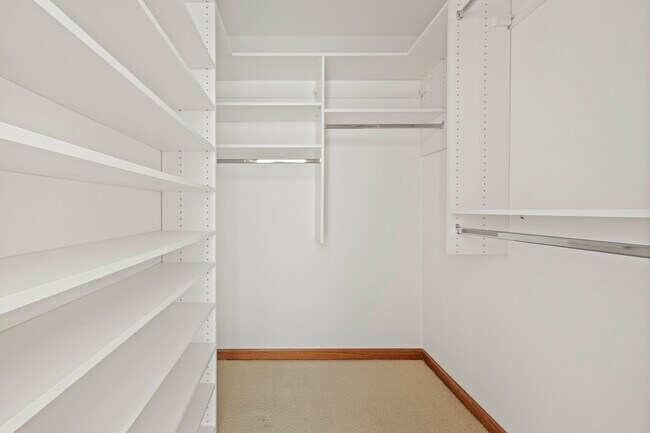 Building Photo - 2106 Rugen Rd