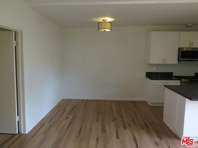 Building Photo - 1022 Croft Ave