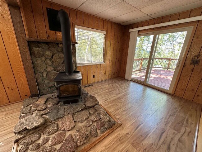Building Photo - 20341 Maxwell Dr