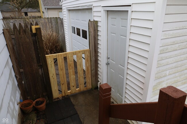 Building Photo - 1834 N Auburn St