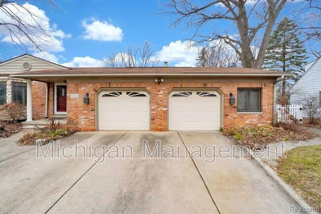 Building Photo - 1311 Ottawa Ave