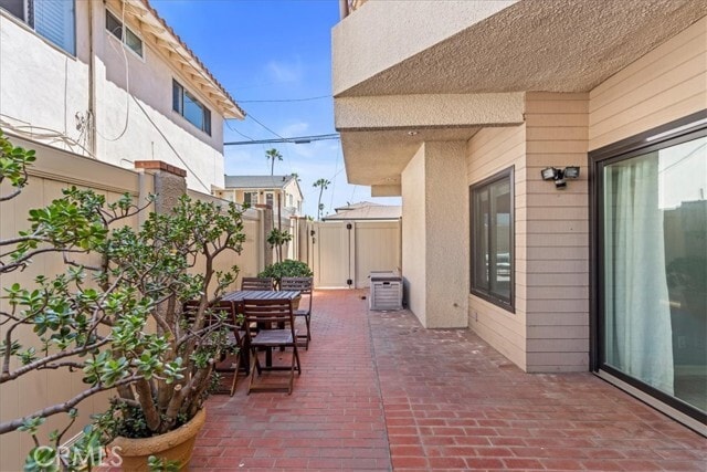 Building Photo - 512 Esplanade