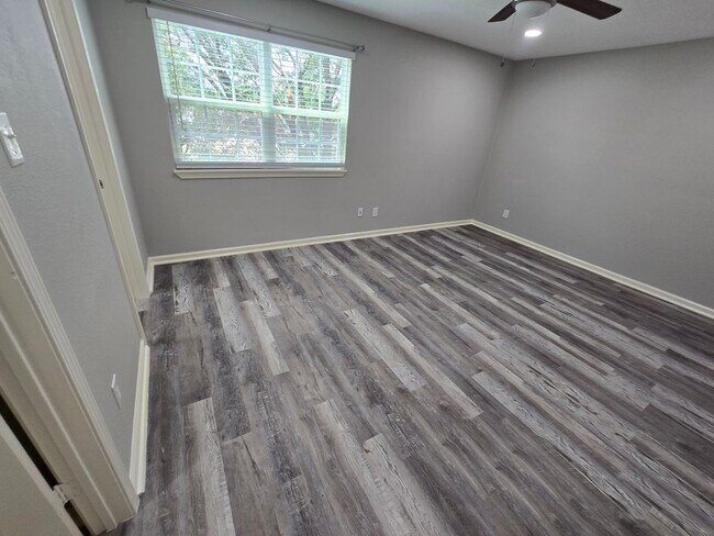 Building Photo - 205 Winter Park