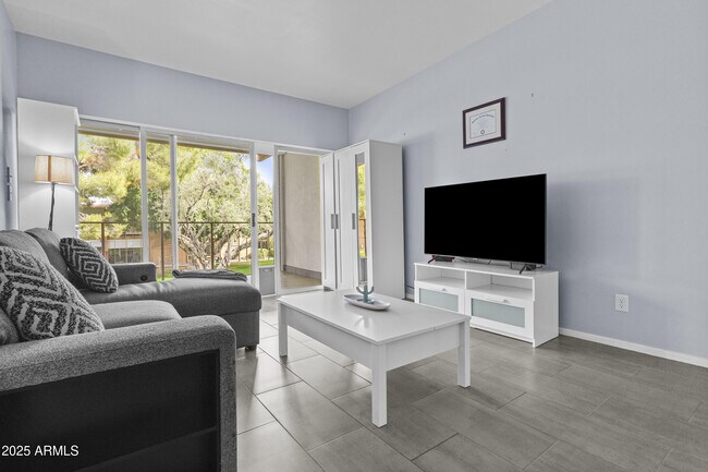 Building Photo - 6125 E Indian School Rd