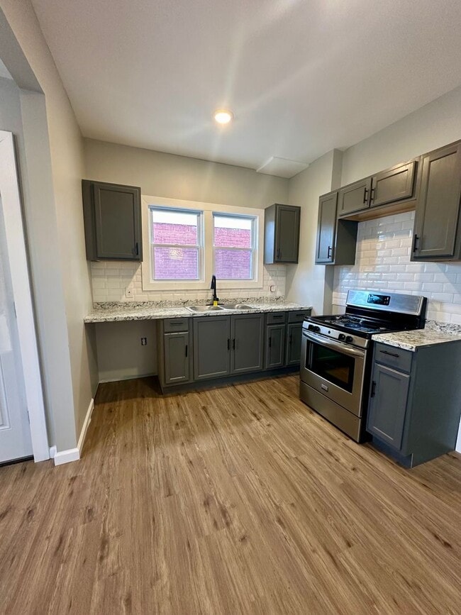 Building Photo - Lease_ Fully Remodeled 3 Bedroom 1 1/2 Bath Welcome Section 8 Call 313-429-3244
