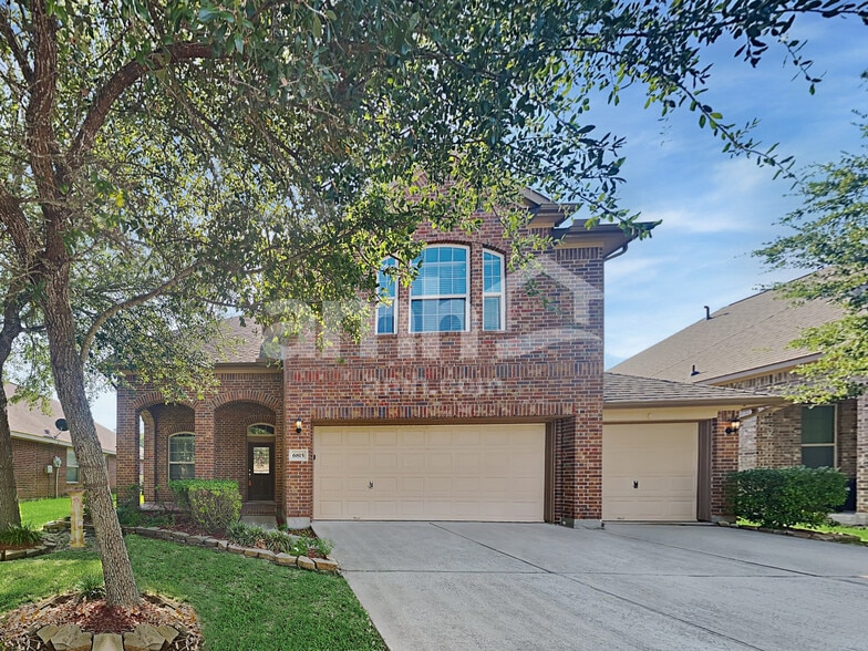 Primary Photo - 6815 Hunters Way Ln