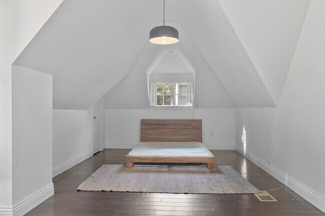 Building Photo - 263 San Miguel Rd