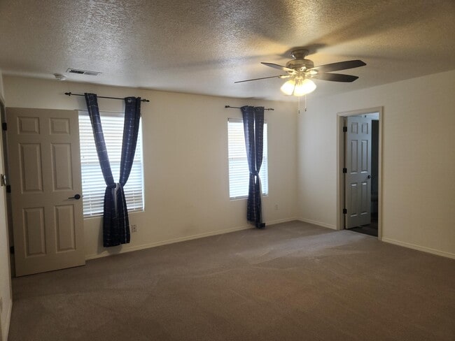 Building Photo - 1943 Busher St SE