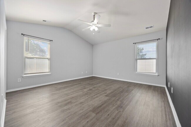 Building Photo - 1006 Post Oak Ct