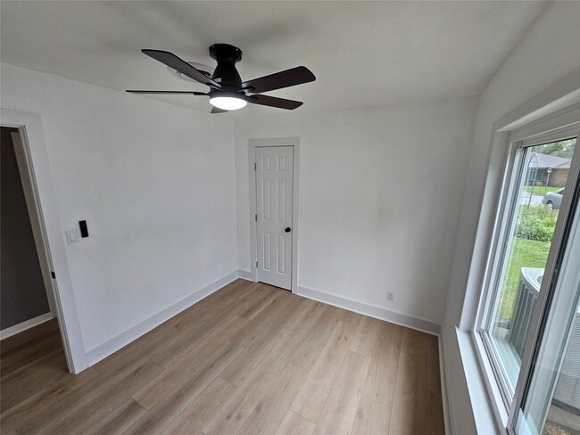 Building Photo - 1300 Lawrence St