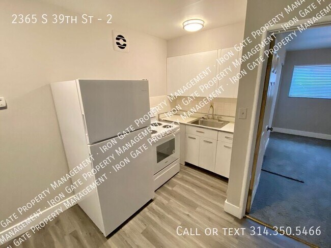 Building Photo - 2365 S 39th St