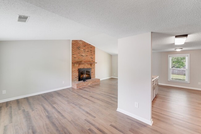 Building Photo - Stylishly Updated 3-Bedroom Home in Sought...