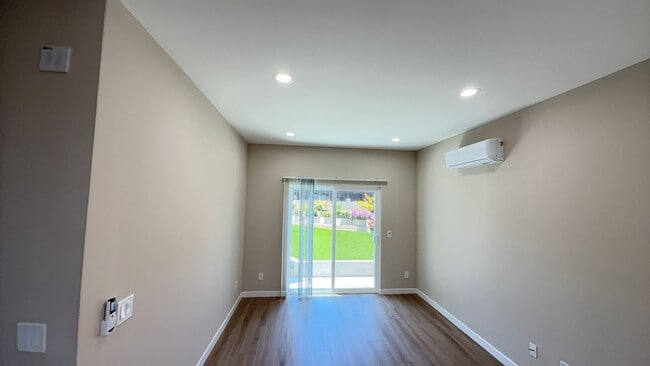 Building Photo - Built In 2024 - 4 bed 2 bath House