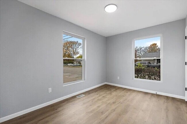Building Photo - Modern Renovated Home in the Heart of Chattanooga 3 Bed 2 Bath!