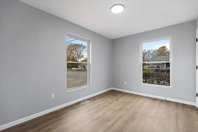 Building Photo - Newly Renovated 3 Bed, 2 Bath Home in Chattanooga – Housing Vouchers Accepted!