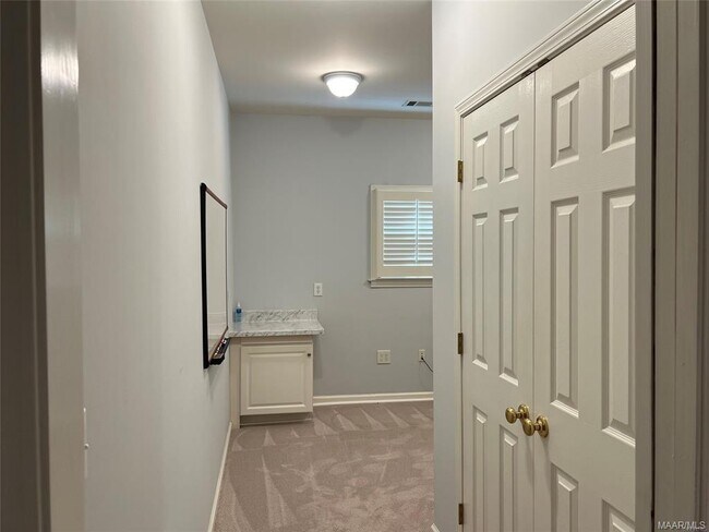 Building Photo - 2230 Wyndgate Dr