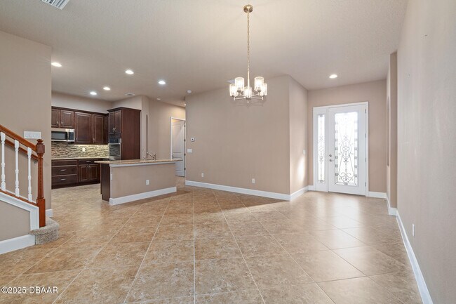 Building Photo - 829 Pinewood Dr