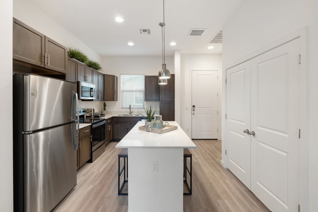 Building Photo - Estia Windrose