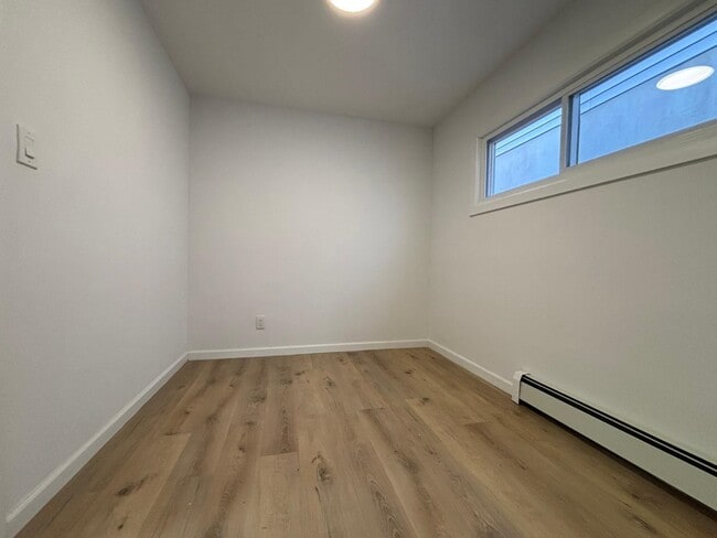 Building Photo - 9047 Palisade Ave