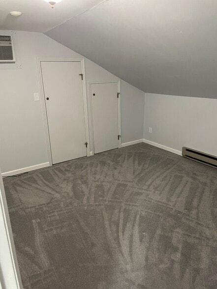 Building Photo - 20 Cosman Dr