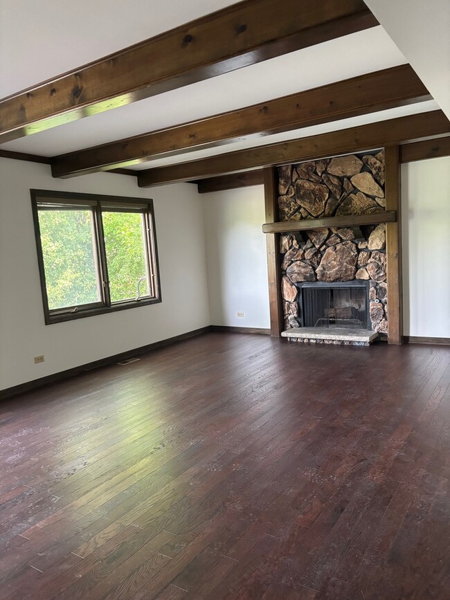 Building Photo - 4080 N Parkside Dr