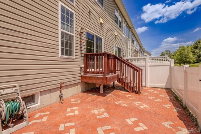 Building Photo - 2474 Canterbury Ln